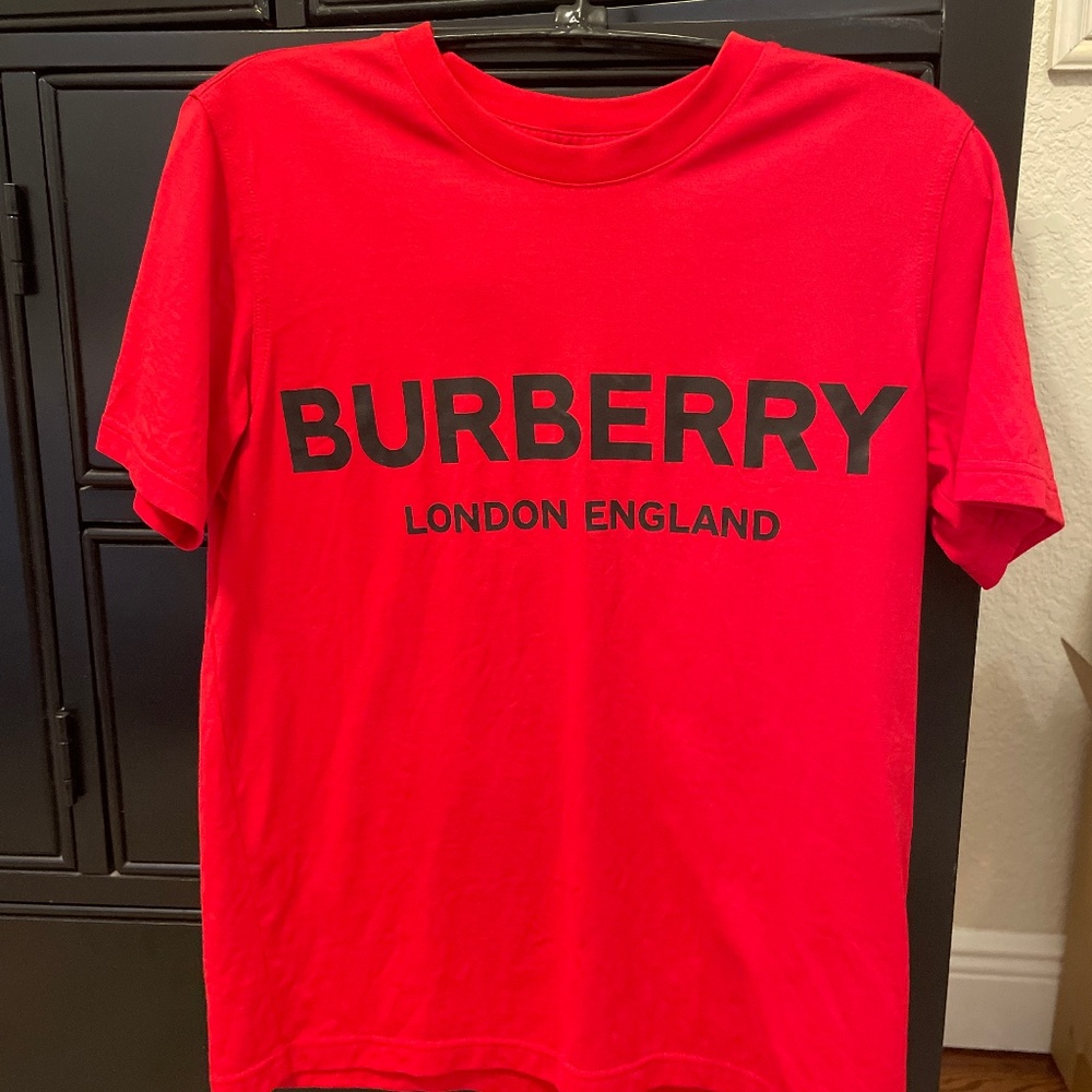 Burberry Tshirt